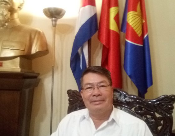 Vietnam en la etapa de recuperación económica, afirma en conversación con Opciones, el embajador de esa nación en Cuba, Le Thanh Tung