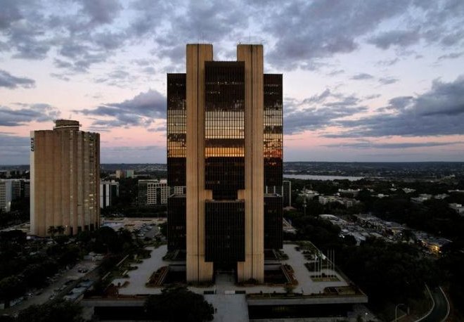 El Banco Central de Brasil dice que incertidumbres impiden indicar futuras medidas de endurecimiento