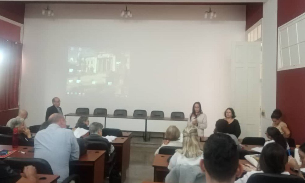 Implementan proyecto académico en apoyo de la biotecnología cubana