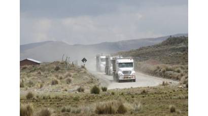 Productores de cobre en Perú encaran congestión de camiones en el clave corredor minero