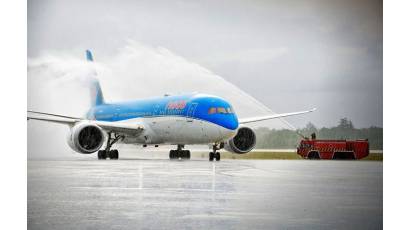 Neos Air inaugura vuelo directo Roma-Holguín