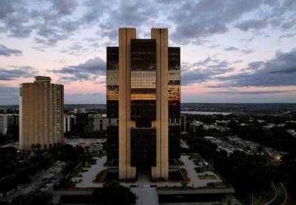 El Banco Central de Brasil dice que incertidumbres impiden indicar futuras medidas de endurecimiento