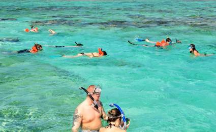 Balnearios de Cuba enfilan temporada alta del turismo