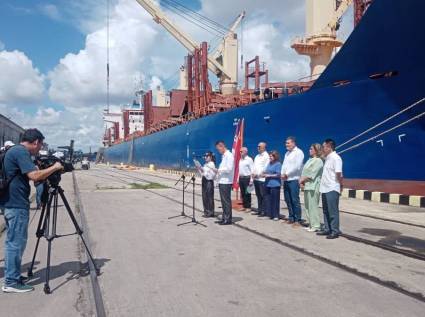Reafirma China continuidad de la cooperación con Cuba